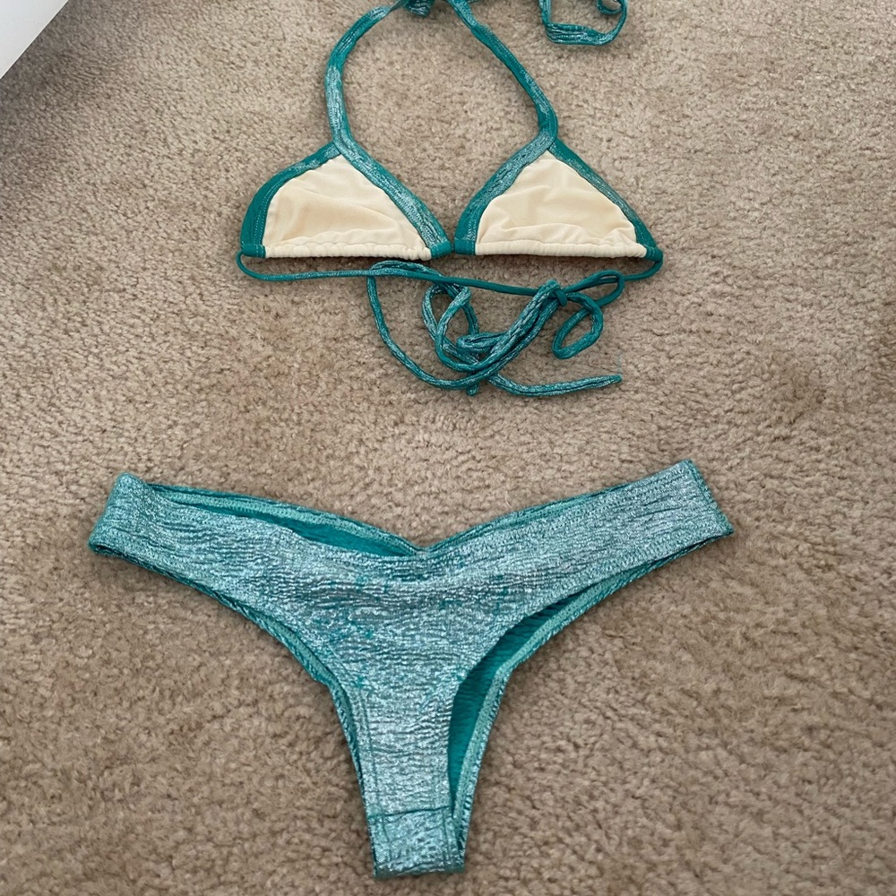 Montce Bikini set. Size small scrunch bottom.